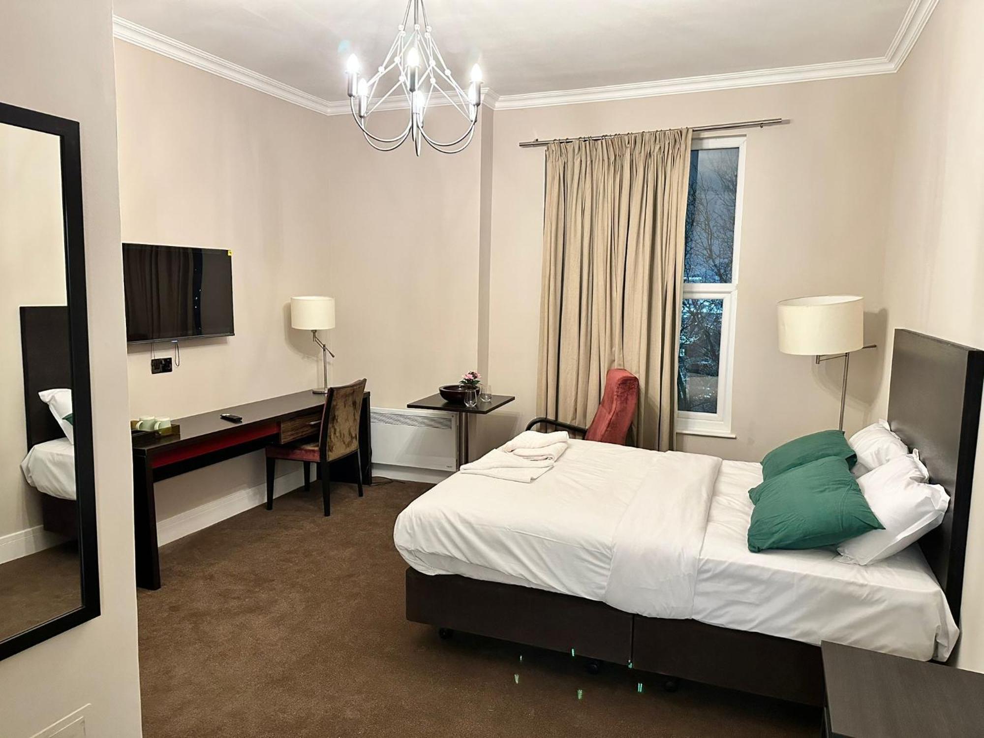 Green Ariana Hotel - Near Wembley And Central Londra Dış mekan fotoğraf
