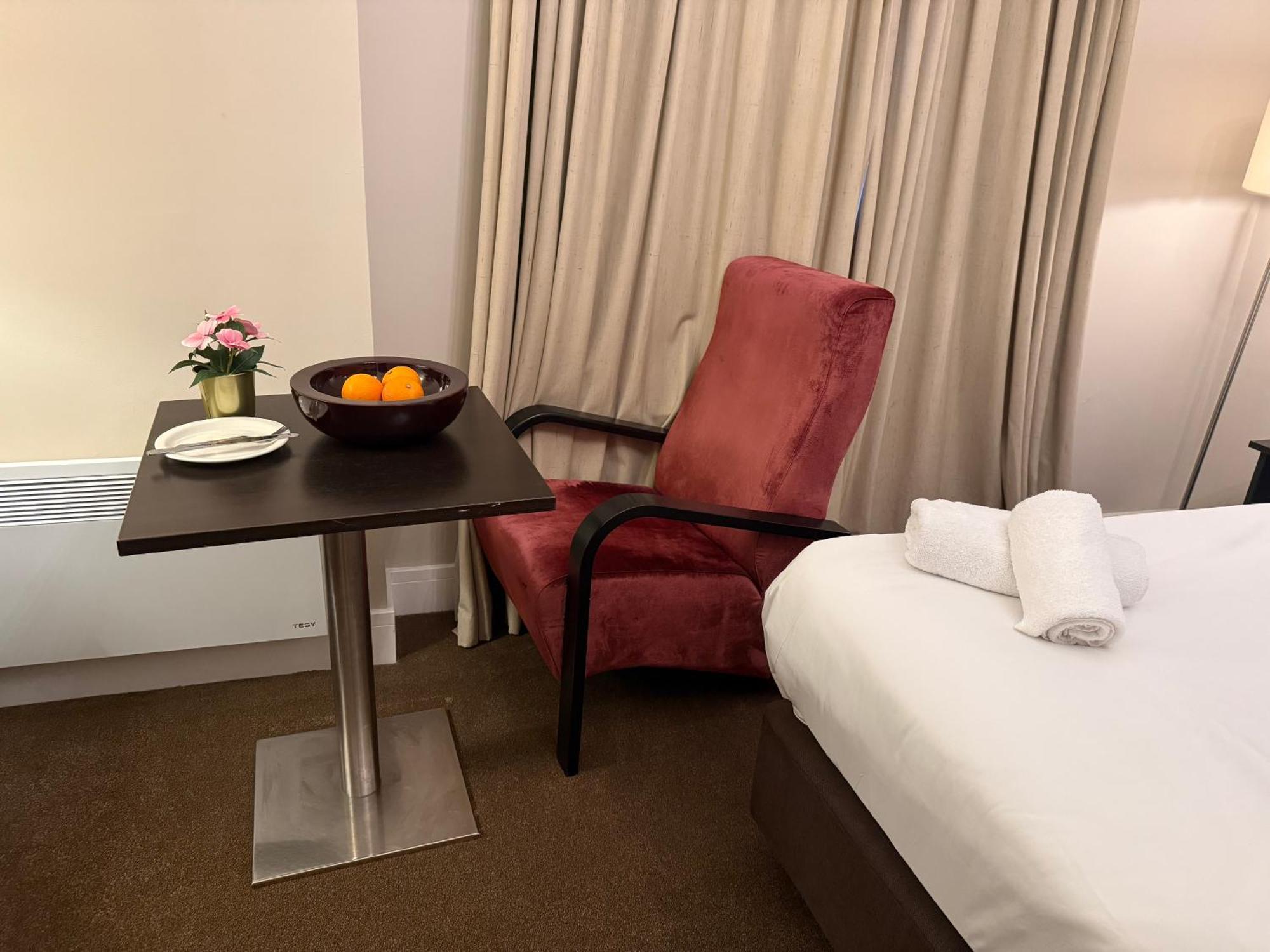 Green Ariana Hotel - Near Wembley And Central Londra Dış mekan fotoğraf