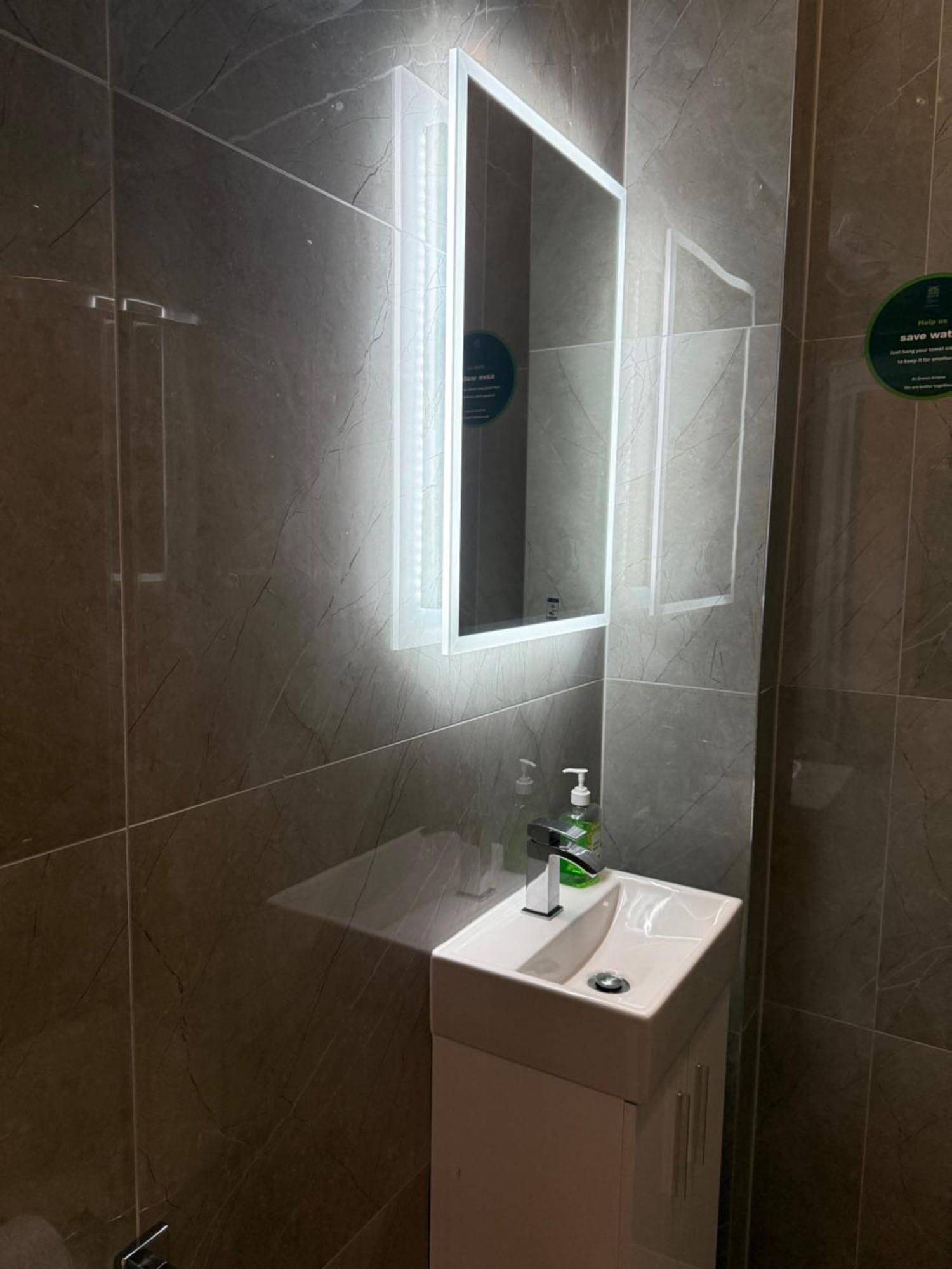 Green Ariana Hotel - Near Wembley And Central Londra Dış mekan fotoğraf