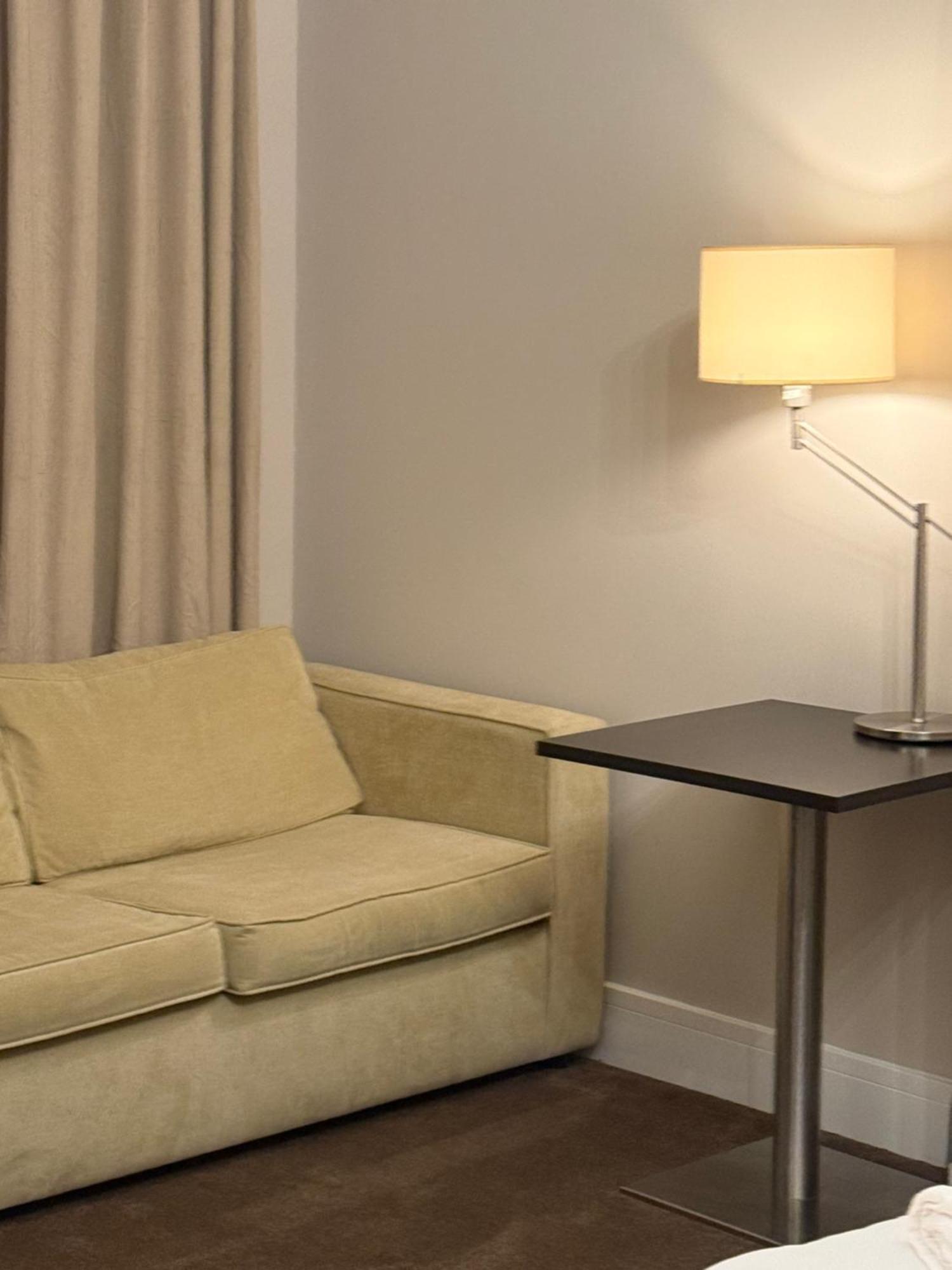 Green Ariana Hotel - Near Wembley And Central Londra Dış mekan fotoğraf
