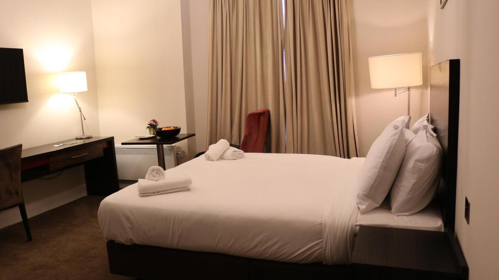 Green Ariana Hotel - Near Wembley And Central Londra Dış mekan fotoğraf