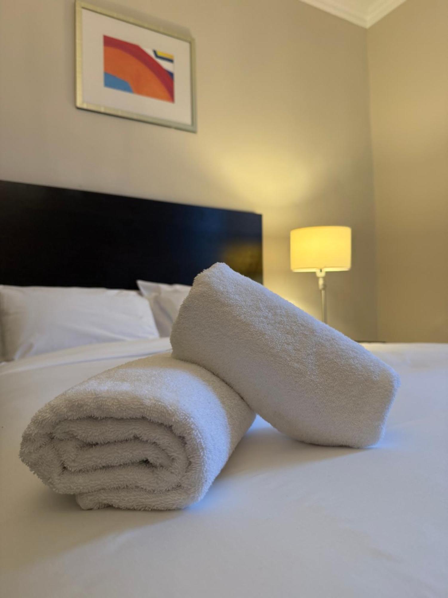 Green Ariana Hotel - Near Wembley And Central Londra Dış mekan fotoğraf